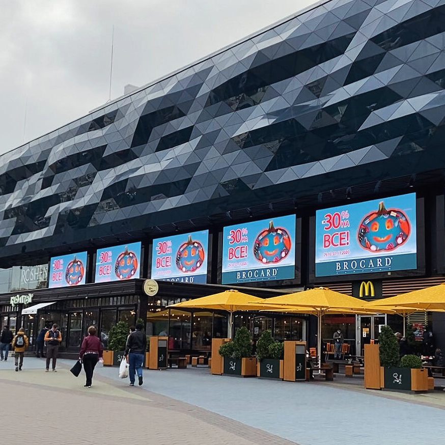 Nearby landmark, Ocean plaza 