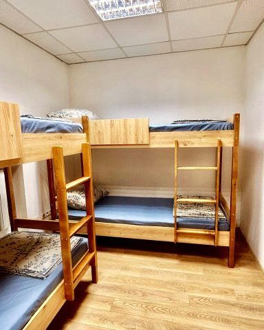 4 bed men's dormitory room